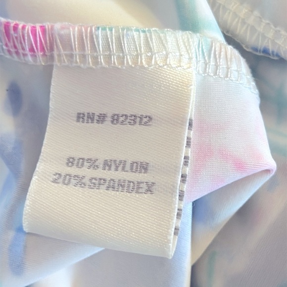 NWOT Women’s Aryeh Nylon & Spandex Bermuda Shorts Size Medium - Picture 8 of 8